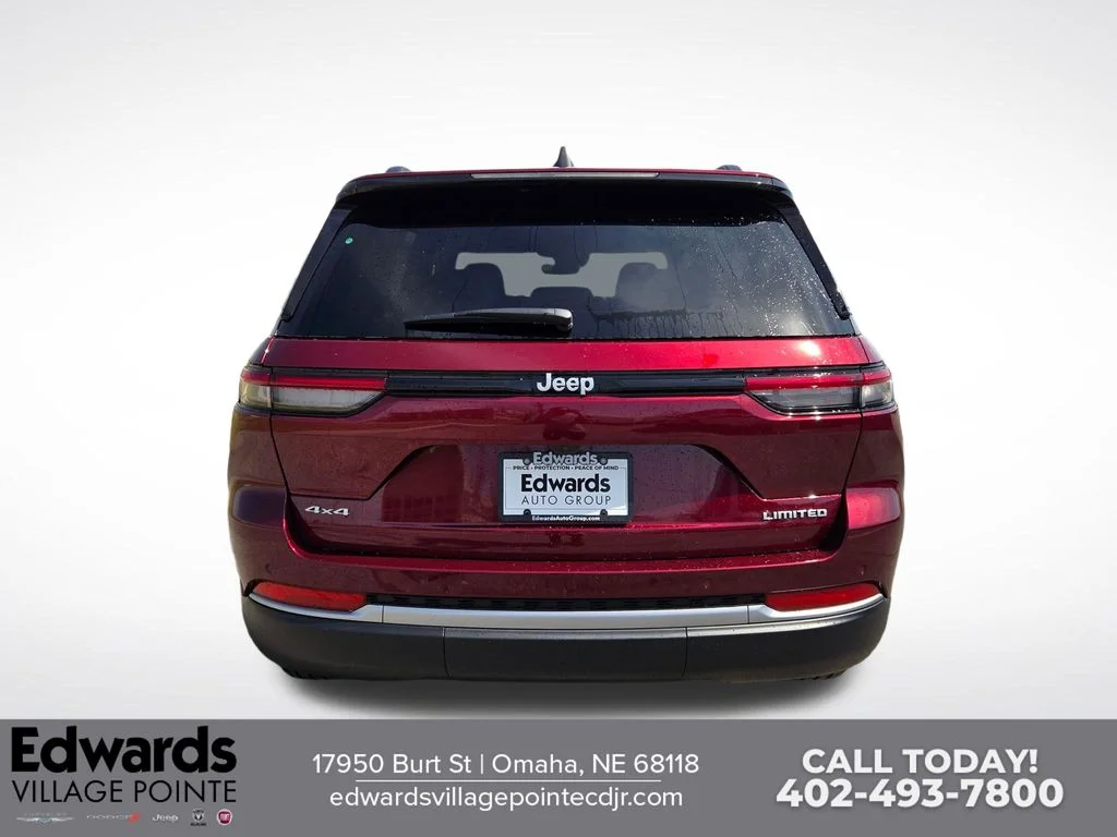 New 2026 Velvet Red Pearl-Coat Exterior Paint Jeep Limited image 4