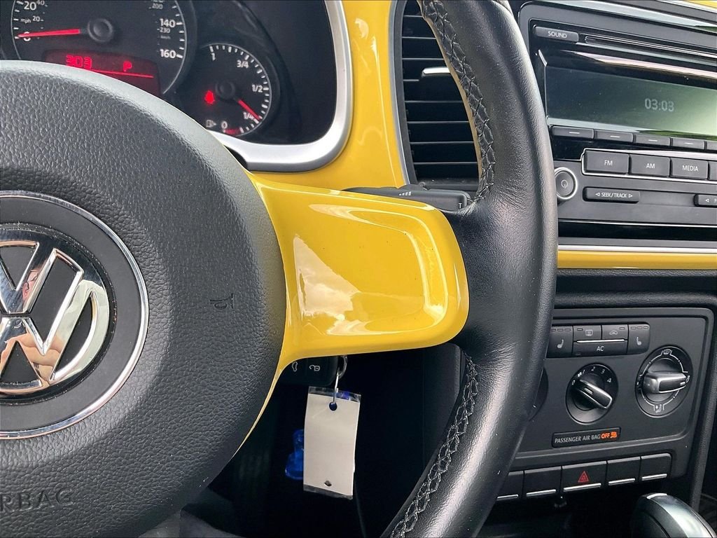 Used 2012 Saturn Yellow Volkswagen 2.5L image 21
