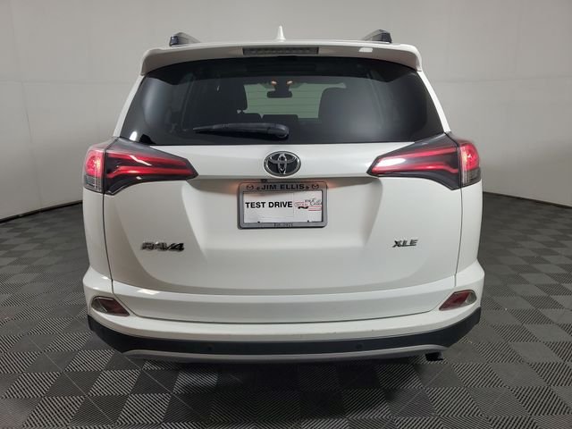Used 2017 White Toyota XLE image 5