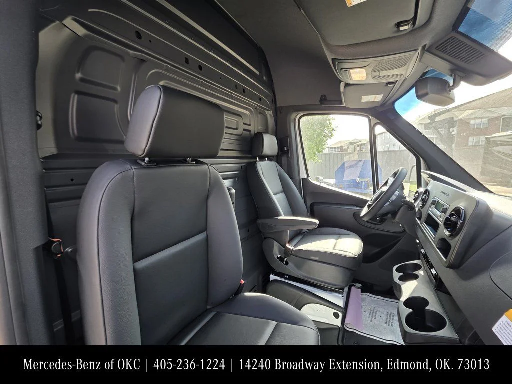 New 2026 Arctic White Mercedes-Benz Cargo 144 WB image 7