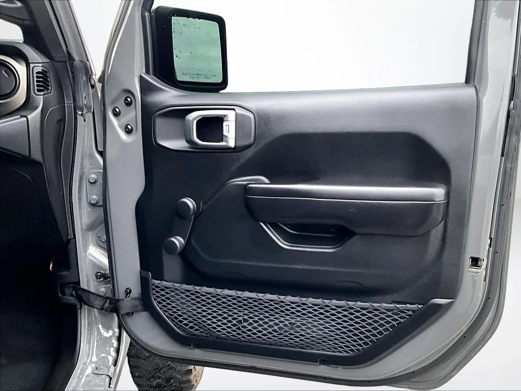 Used 2019 Gray Jeep Sport image 25