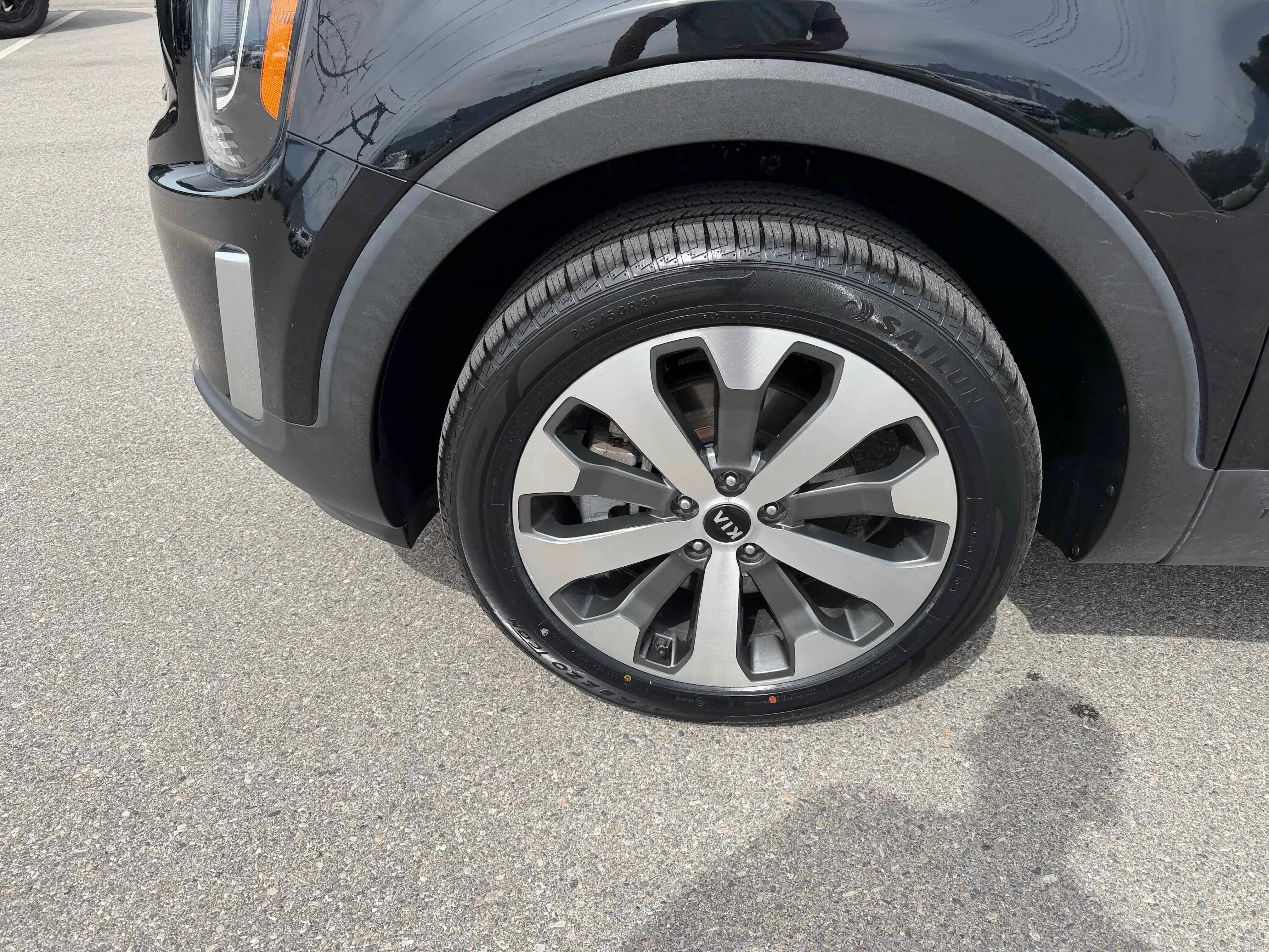 Used 2021 Ebony Black Kia S image 13