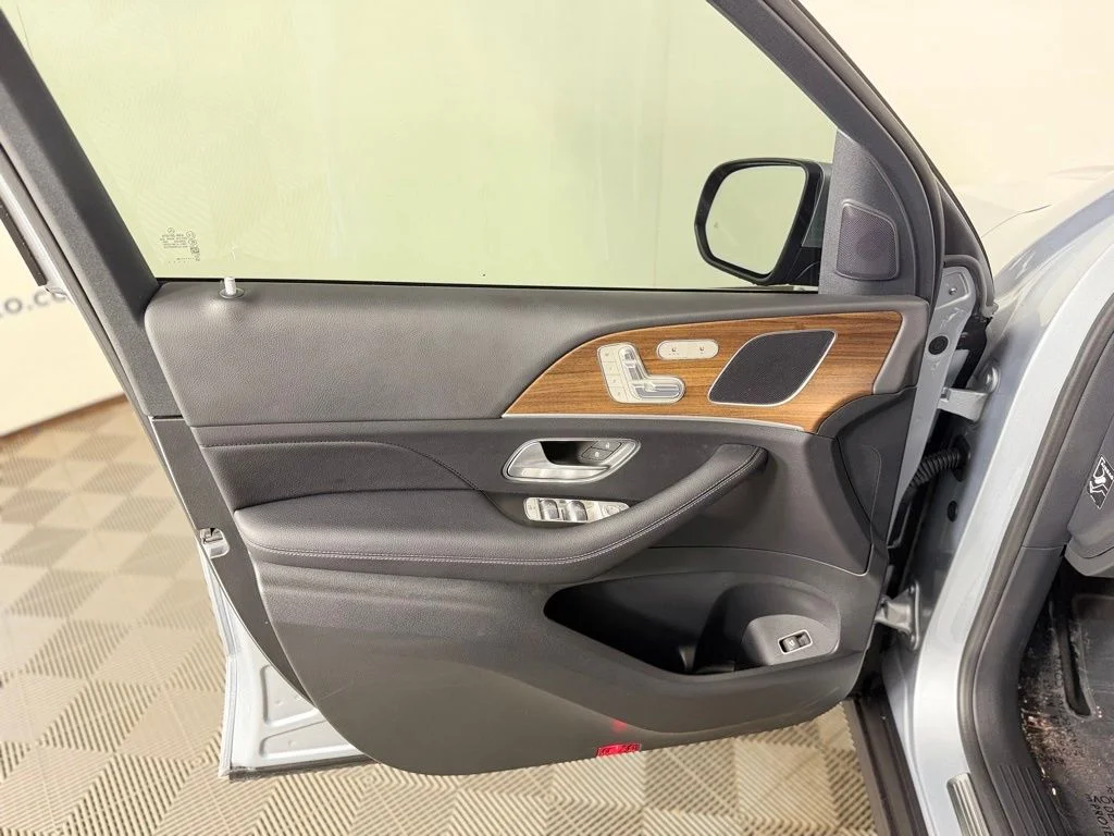 Used 2025  Mercedes-Benz GLE 350 image 11