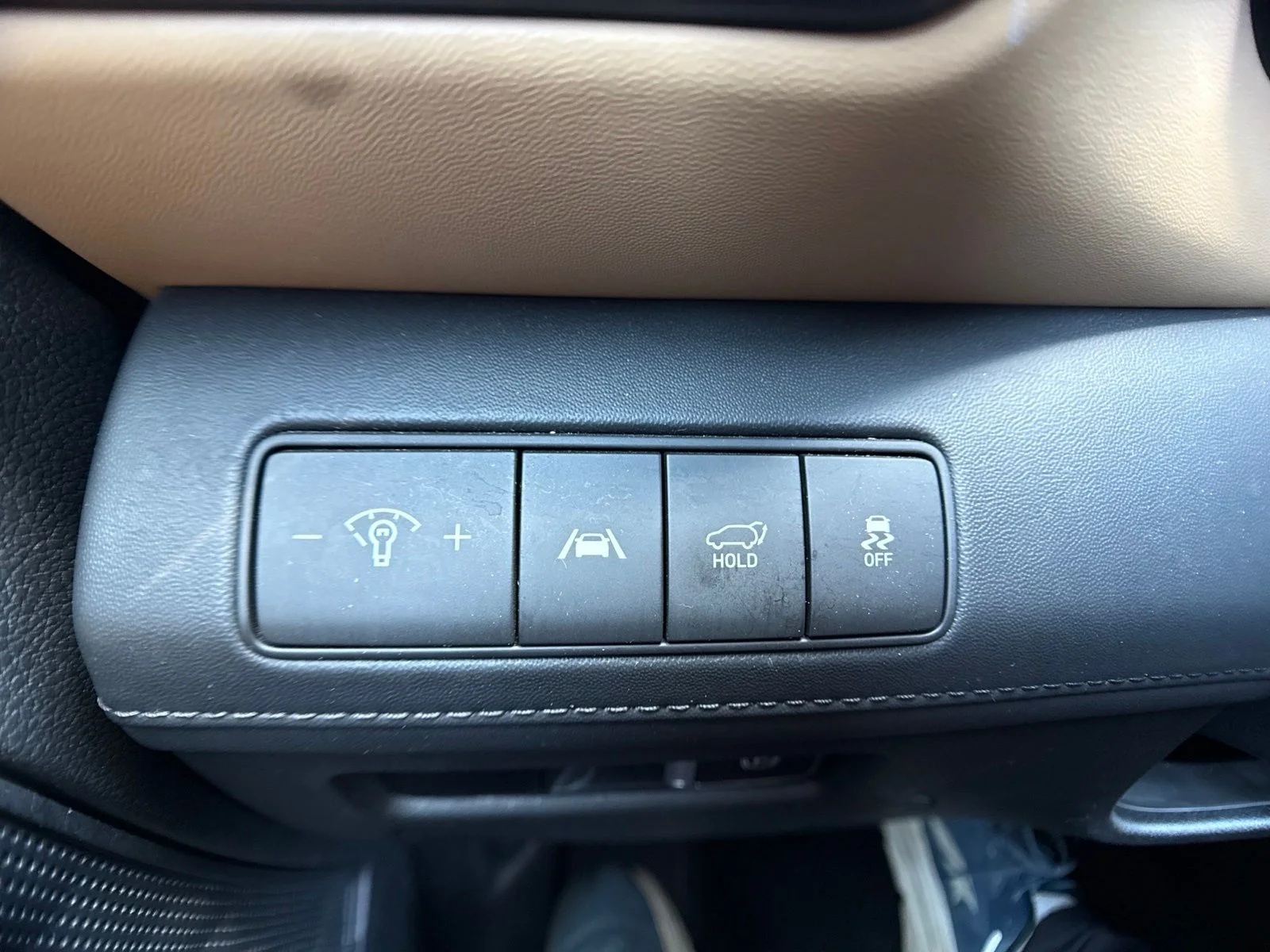 Used 2023 Gray Hyundai Calligraphy image 24