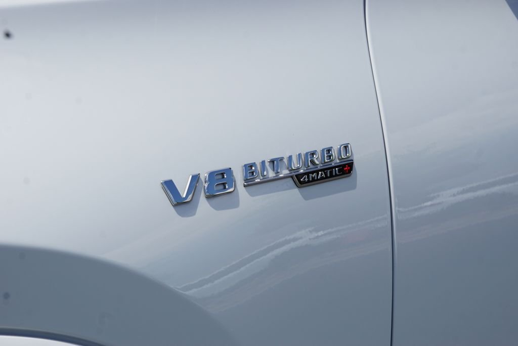 New 2026 MANUFAKTUR Moonlight White Metallic Mercedes-Benz GLS 63 AMG® image 12