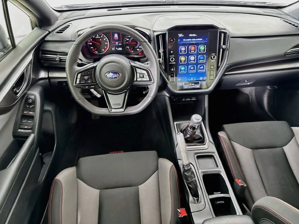 Used 2024 White Subaru Base image 23