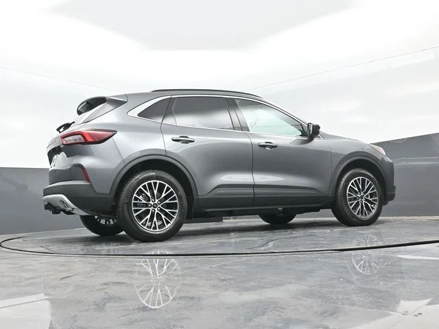 New 2026 Carbonized Gray Metallic Ford Plug-in Hybrid image 29