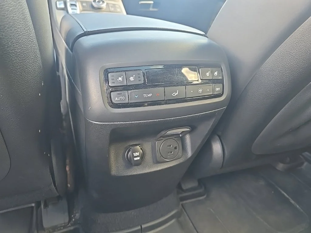 Used 2022 Red Hyundai Calligraphy image 9