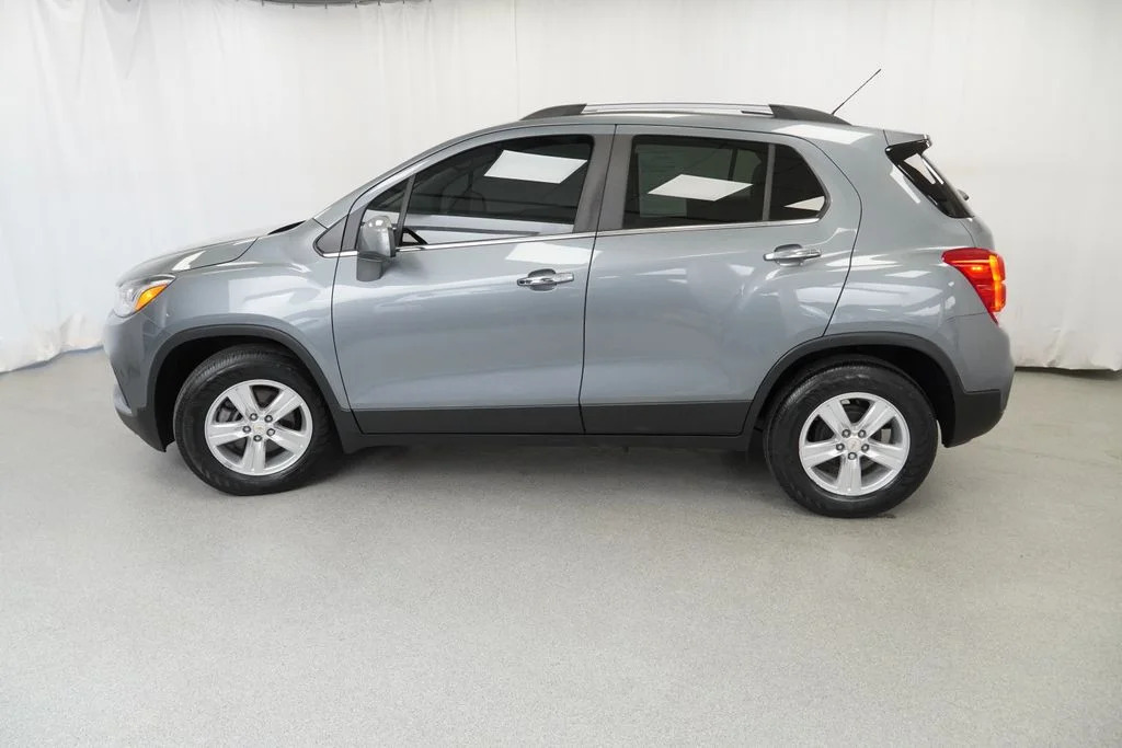 Used 2019 Gray Chevrolet LT image 38