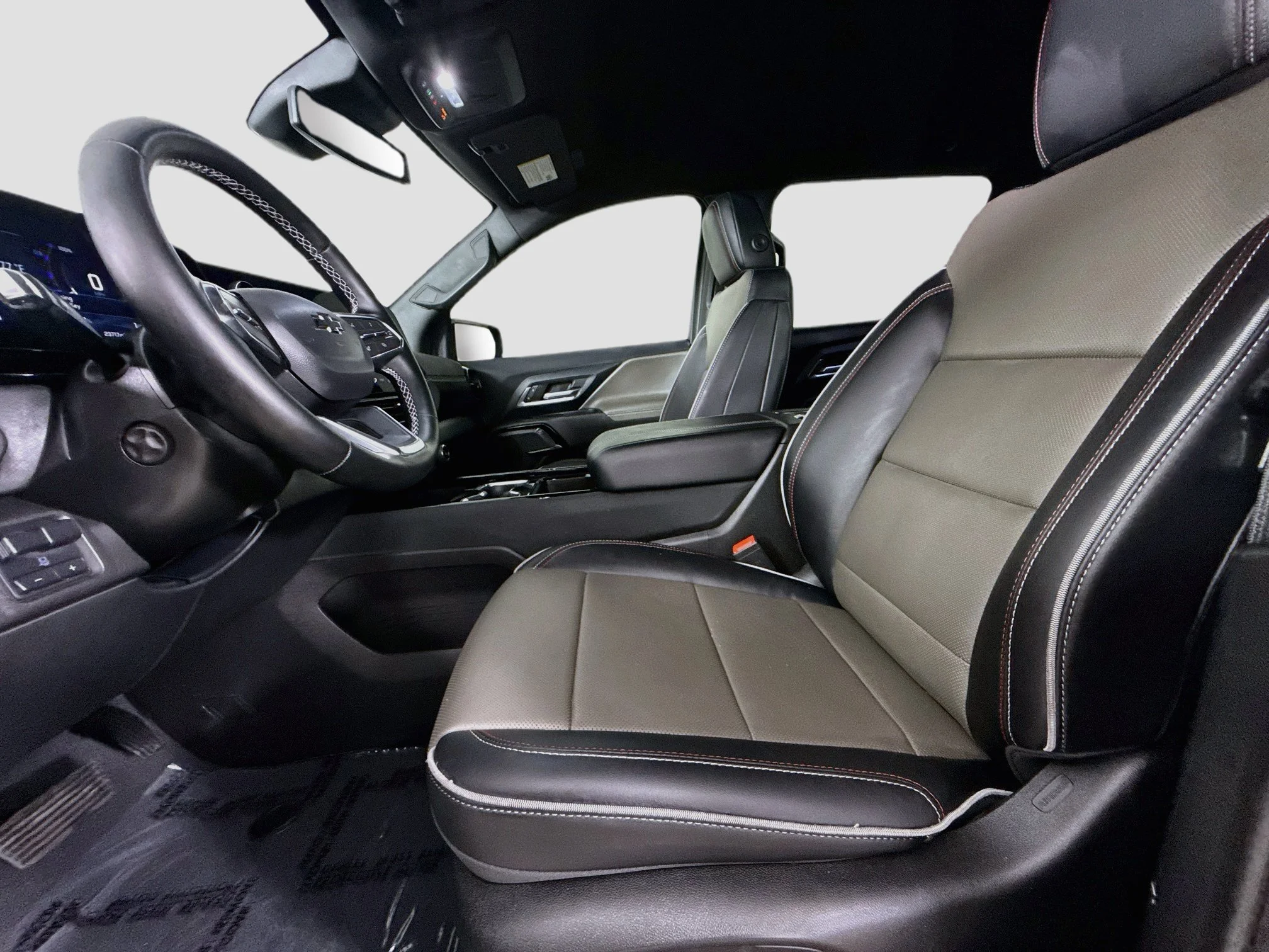 Used 2026 Black Chevrolet Trail Boss - Extended Range image 23