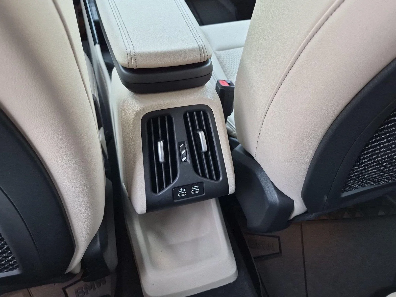 Used 2024 Black Sapphire Metallic BMW xDrive28i image 40
