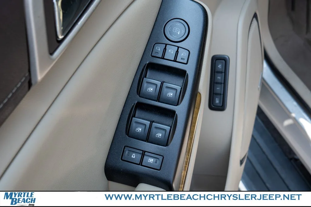 Used 2017 Quicksilver Metallic GMC Denali image 18