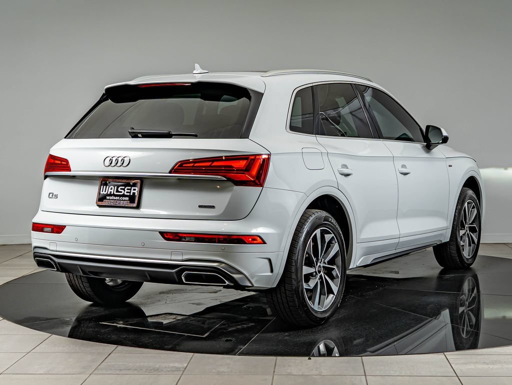 Used 2023 Glacier White Metallic Audi 45 S line Premium image 5