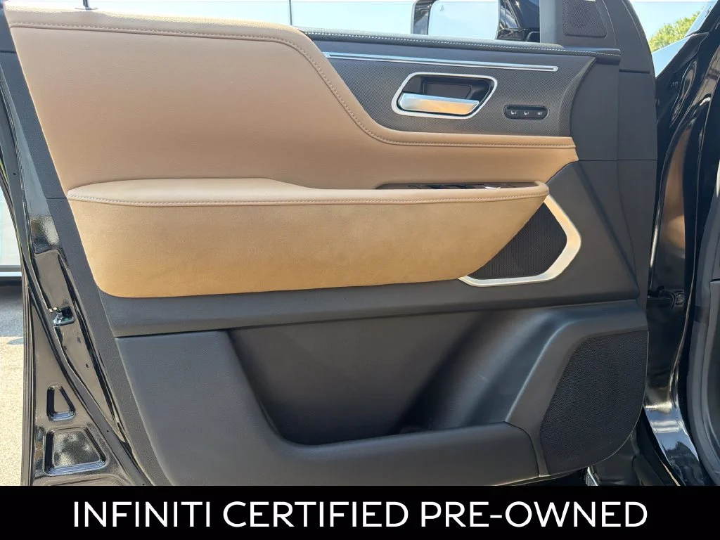 Certified Used 2025 Black Obsidian INFINITI LUXE image 28