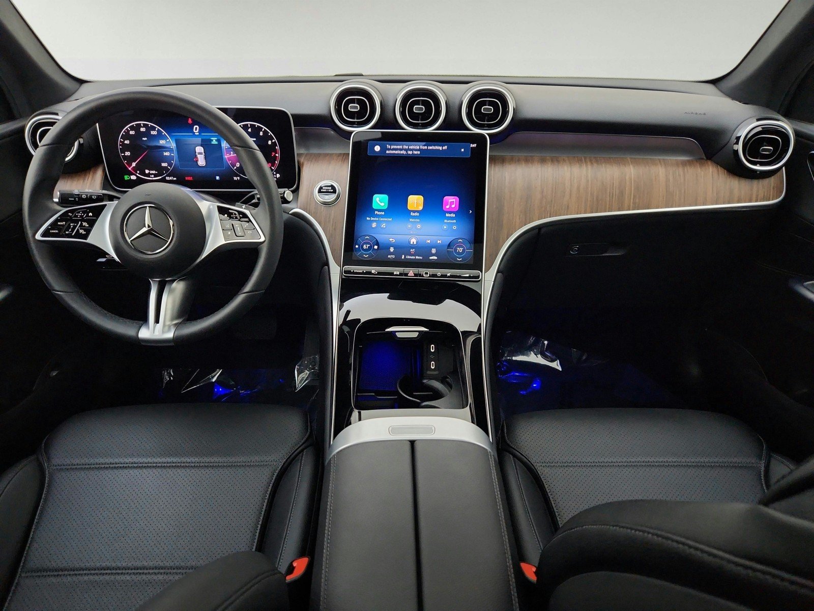 Certified Used 2026 Polar White Mercedes-Benz GLC 300 image 28