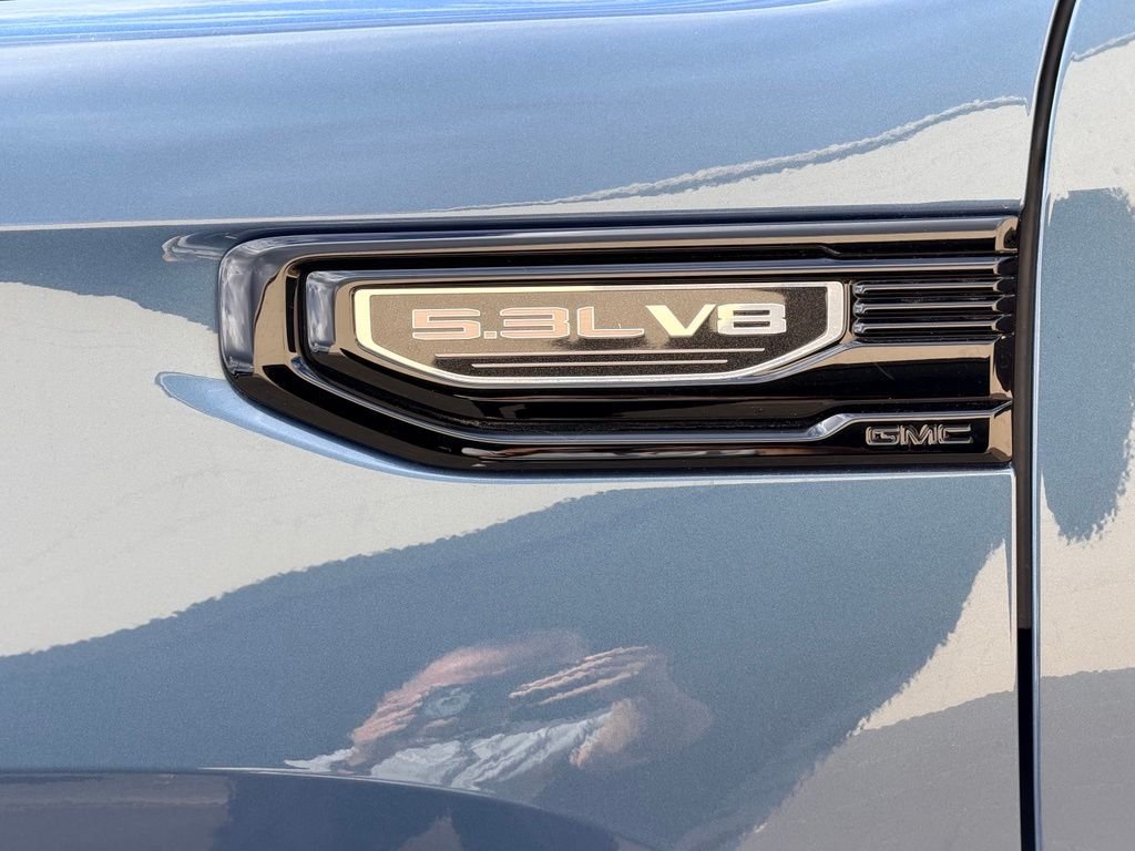 Used 2024 Downpour Metallic GMC Elevation image 13