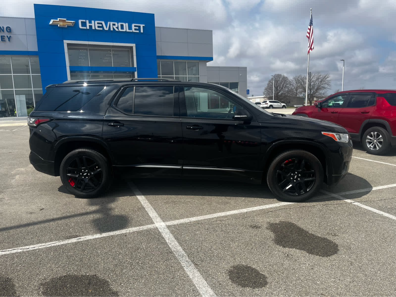 Used 2019 Chevrolet Traverse Premier with VIN 1GNERKKW0KJ259746 for sale in Spring Valley, Minnesota