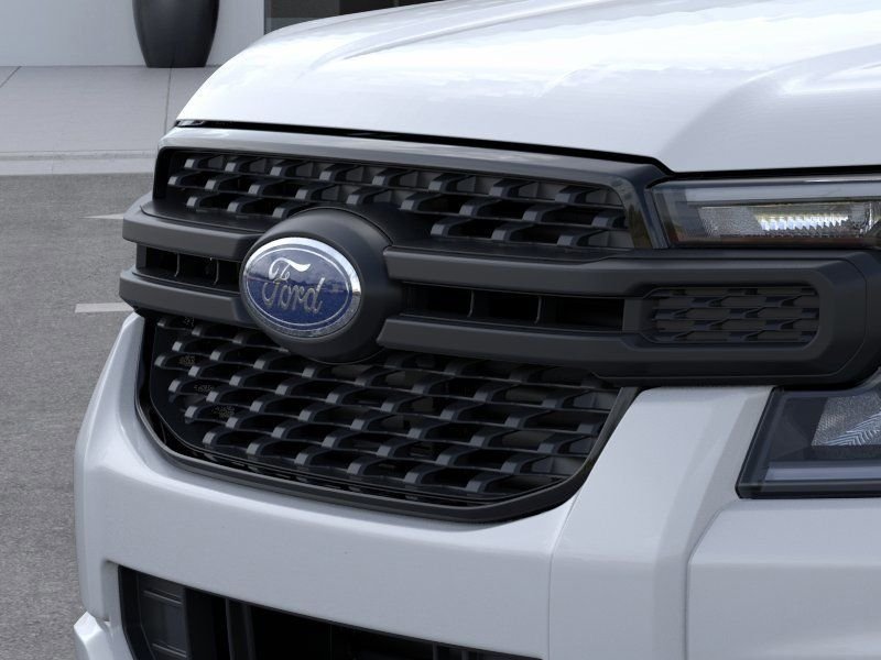 New 2025 Oxford White Ford XL image 17