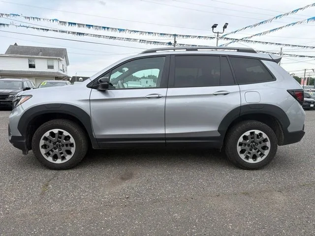 Certified Used 2025 Lunar Silver Metallic Honda TrailSport image 6