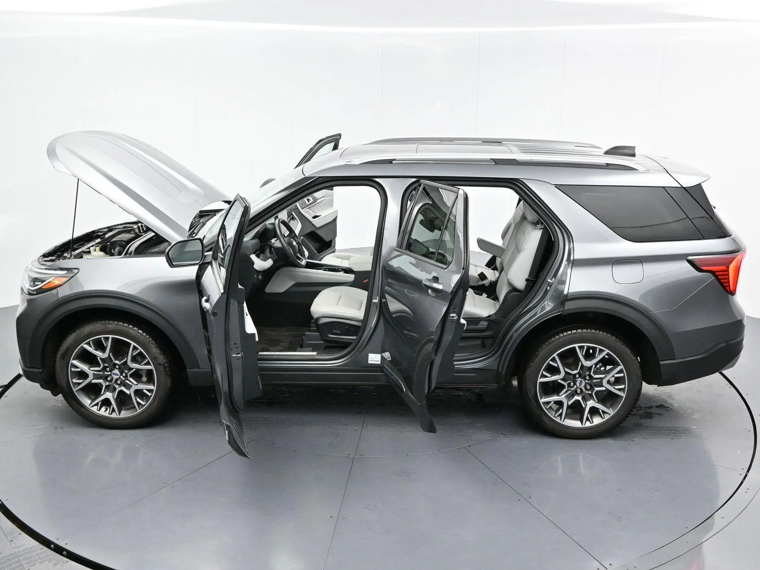 Used 2025 Carbonized Gray Ford Platinum image 42