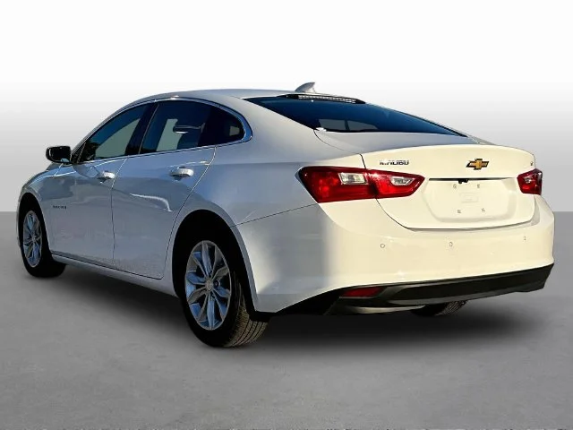 Used 2025 White Chevrolet LT image 5