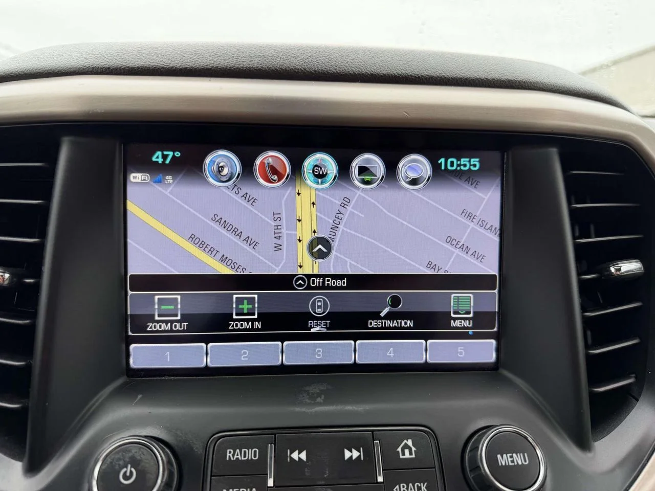 Used 2019 Dark Sky Metallic GMC Denali image 31