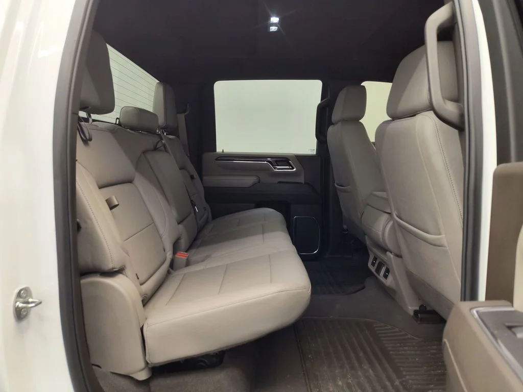 Used 2024 Summit White Chevrolet LTZ image 31