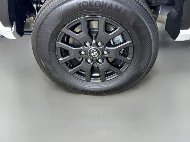 2026 Toyota 4Runner SR5 - Photo 30