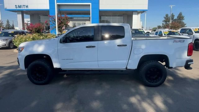 Used 2022 Summit White Chevrolet Z71 image 4