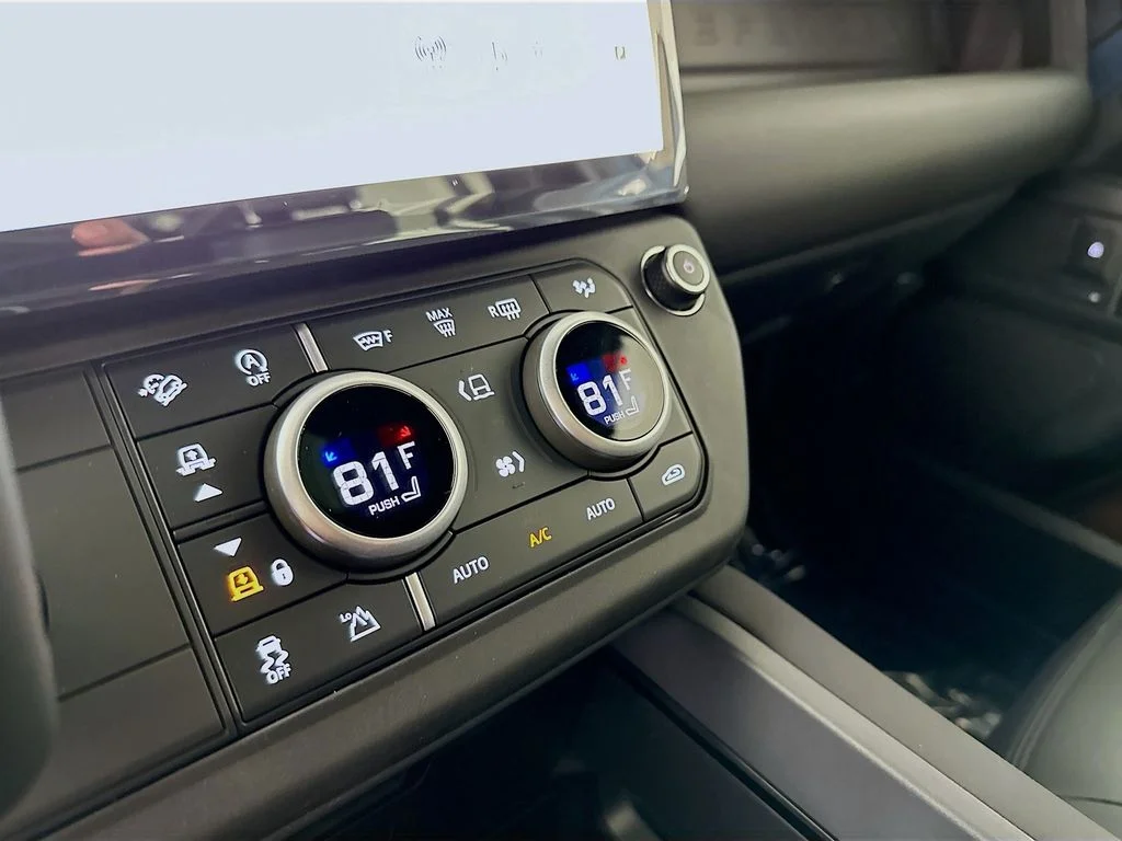 2026 Land Rover Defender S - Photo 19