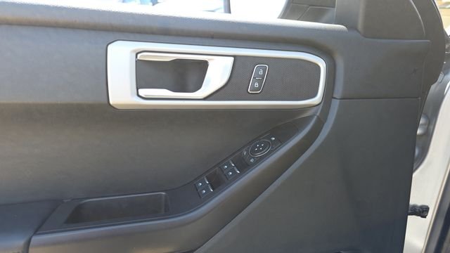 Used 2020 Silver Ford Base image 19