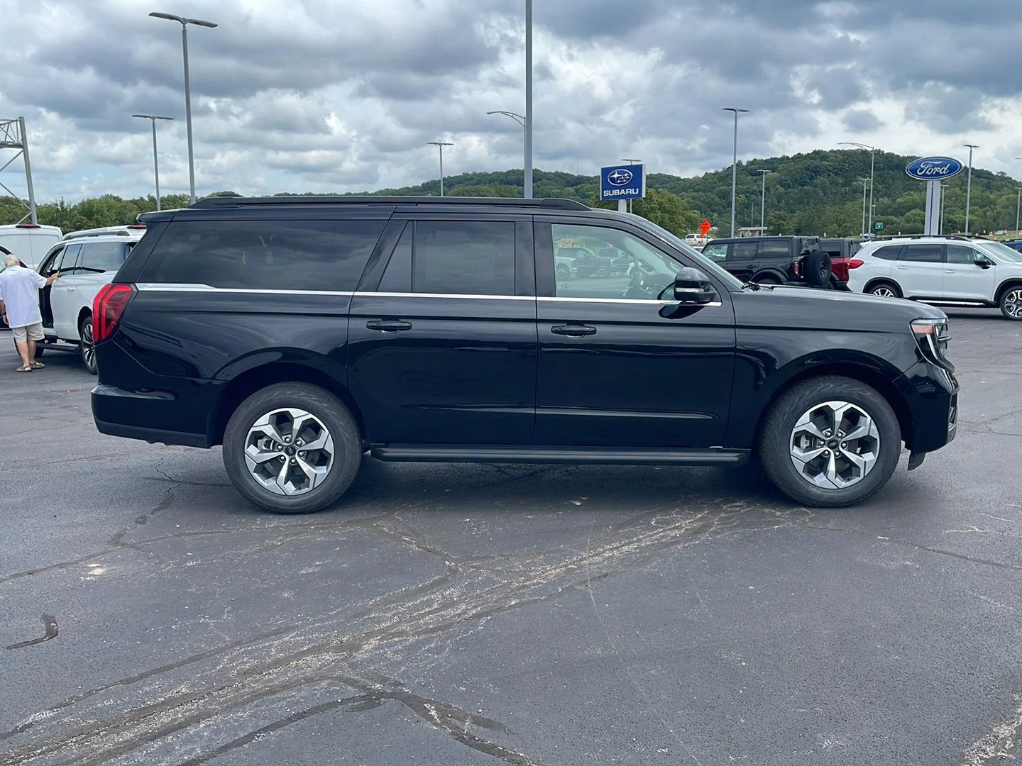 New 2027 Agate Black Metallic Ford Active image 6