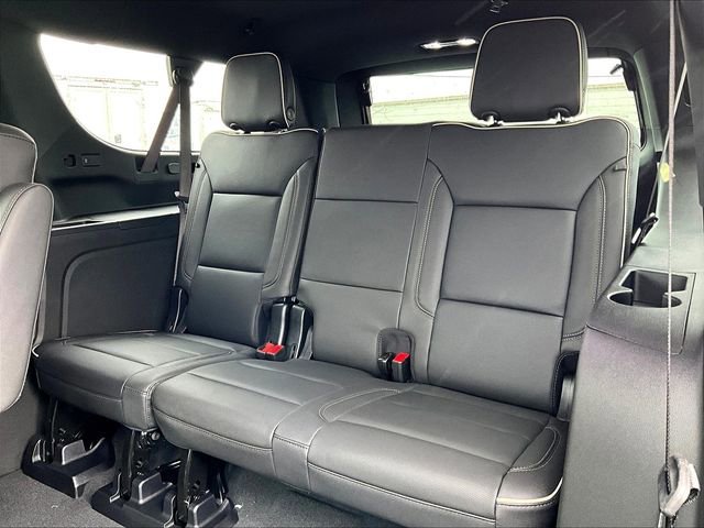 2025 Chevrolet Suburban Premier - Photo 14