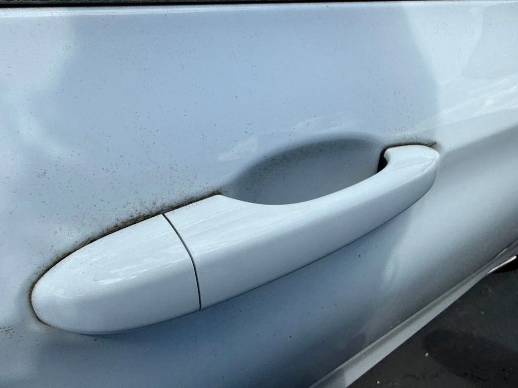 Used 2016 White Chrysler Limited image 23