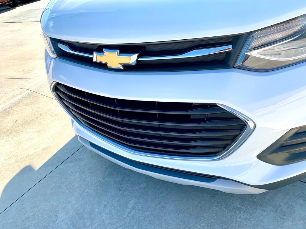 Used 2019 Chevrolet Trax LT with VIN 3GNCJLSB4KL286927 for sale in D'Iberville, MS