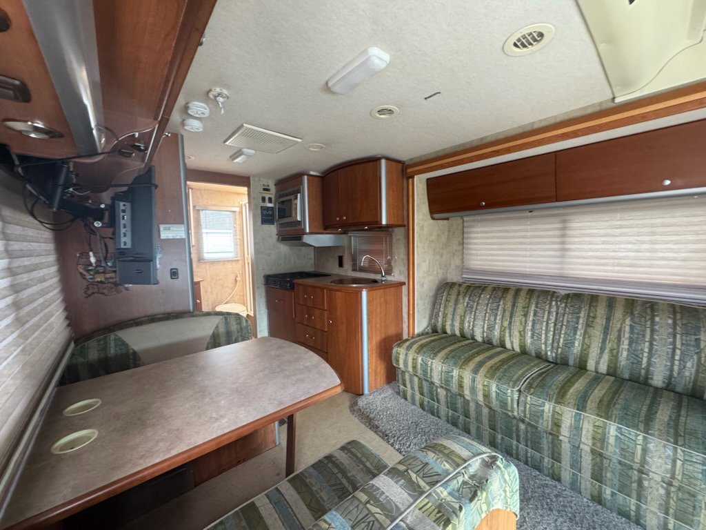 Used 2007 Arctic White Itasca 24DL image 7