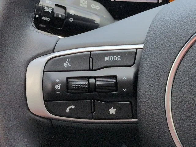 Certified Used 2026 Wolf Gray Kia GT-Line image 24