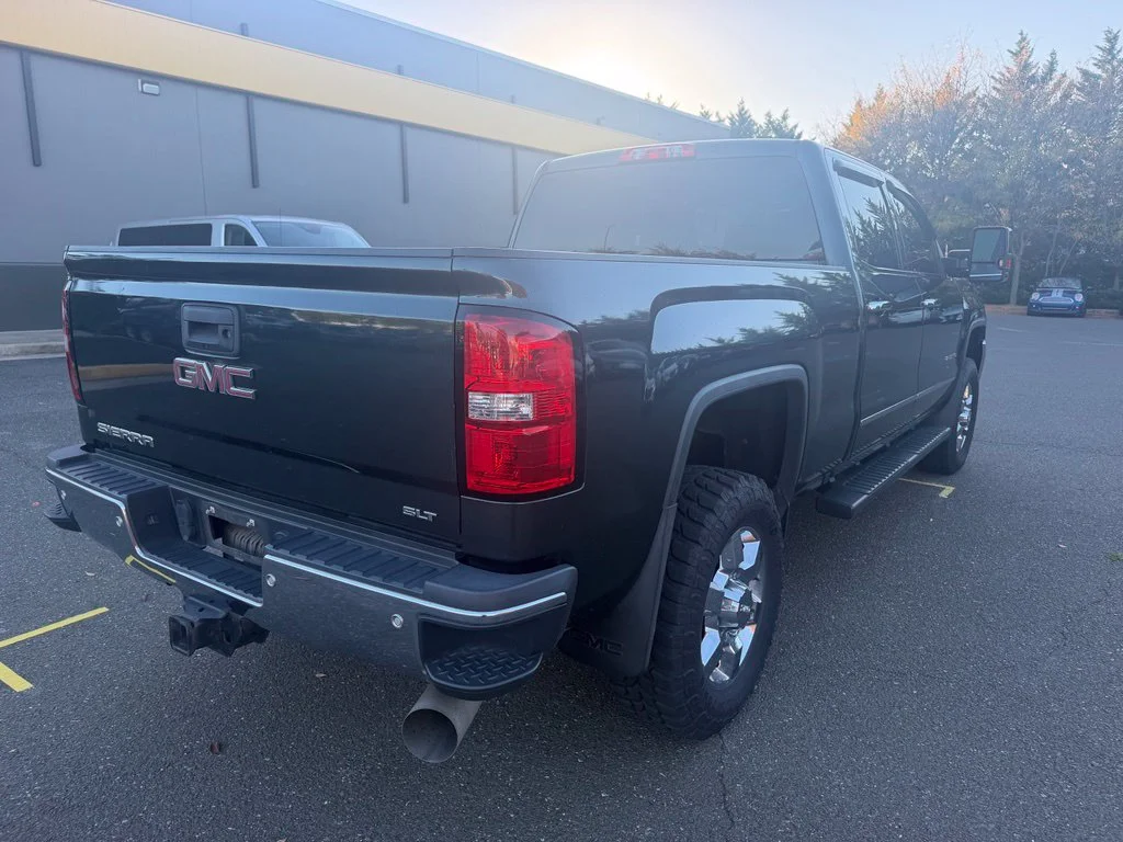 Used 2017 Gray GMC SLT image 6
