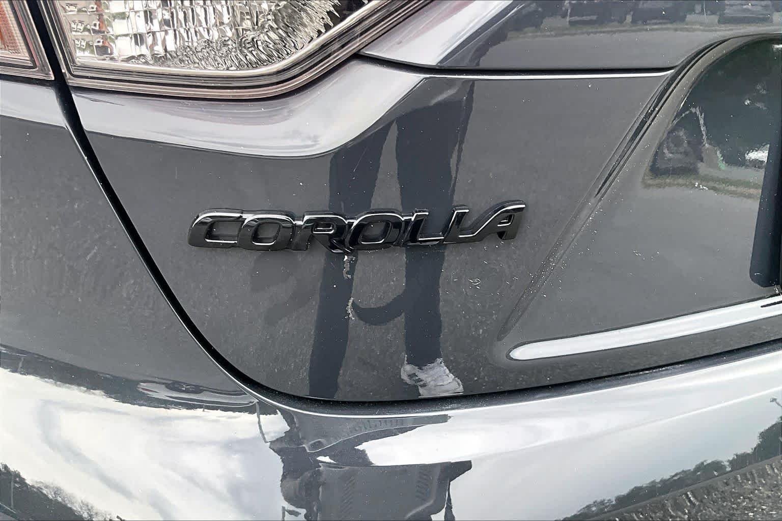 Used 2023 Underground Toyota LE image 30