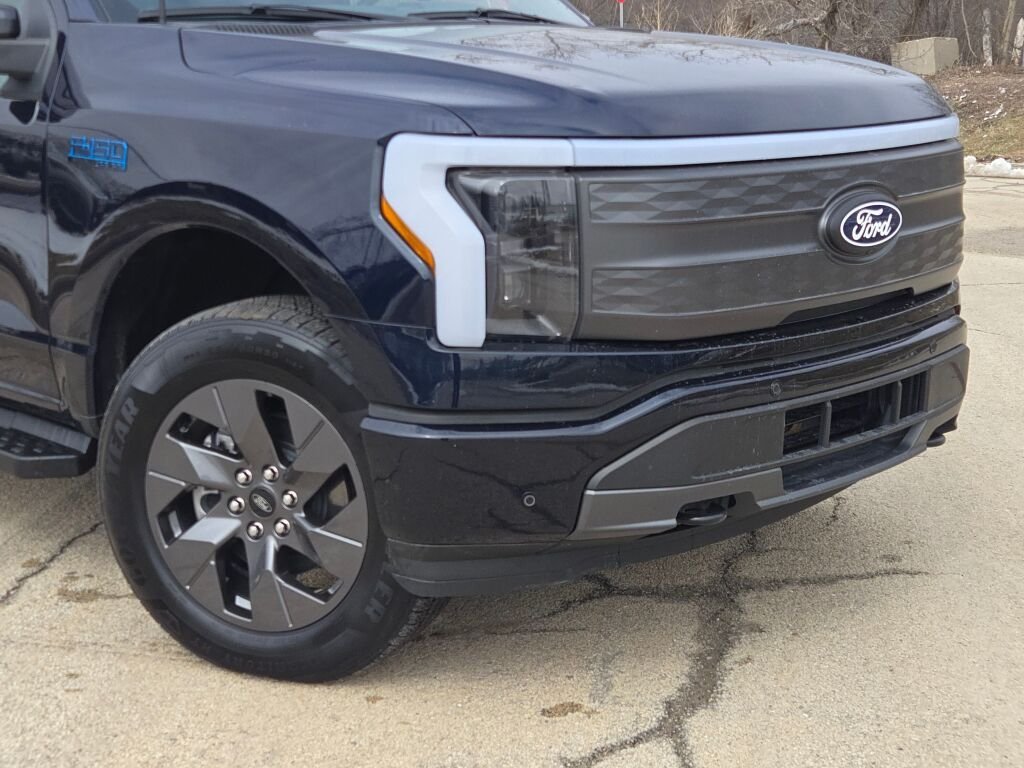 Used 2024 Ford F-150 Lightning Lariat with VIN 1FT6W5L77RWG13158 for sale in Libertyville, IL