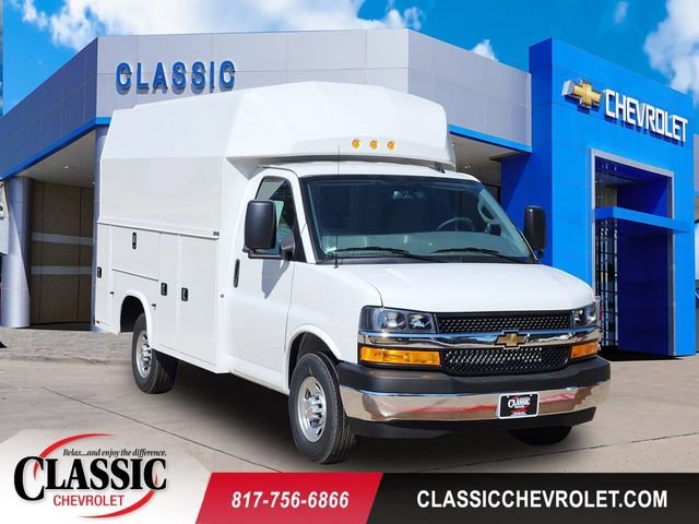 New 2025 Chevrolet Express Cutaway 3500 1WT