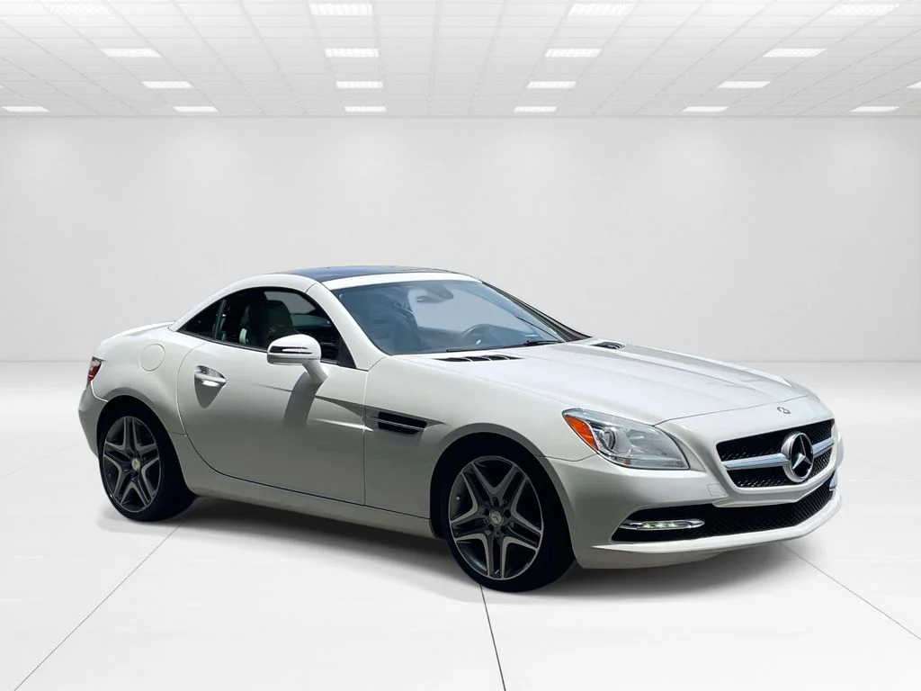 Used 2015 White Mercedes-Benz SLK 250 image 2