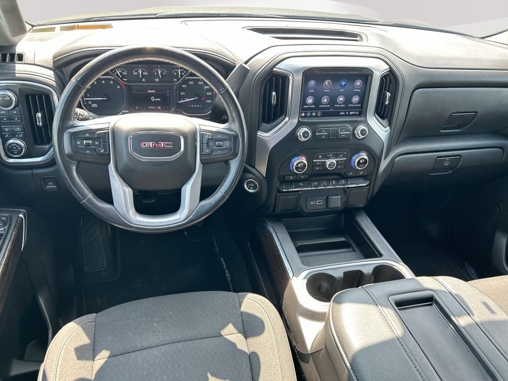Used 2022 White GMC Elevation image 19