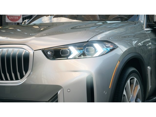 New 2026 Skyscraper Grey Metallic BMW xDrive40i image 6
