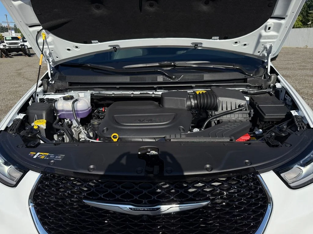 2026 Chrysler Pacifica Select - Photo 21