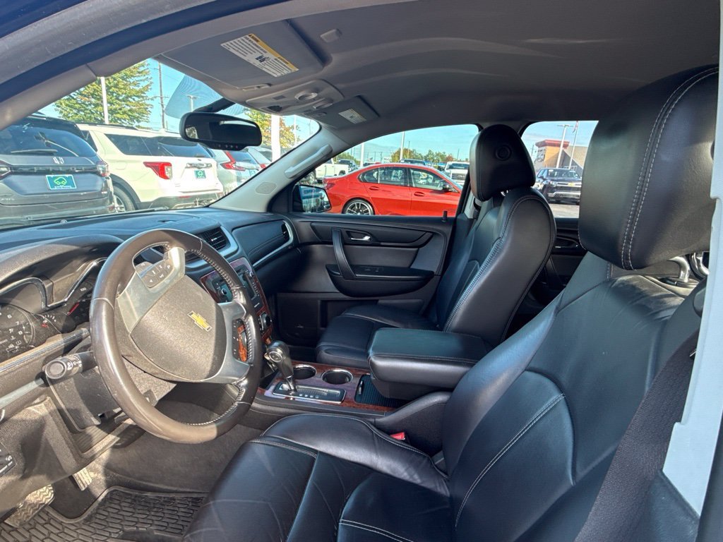 Used 2013 Black Granite Metallic Chevrolet LT image 13