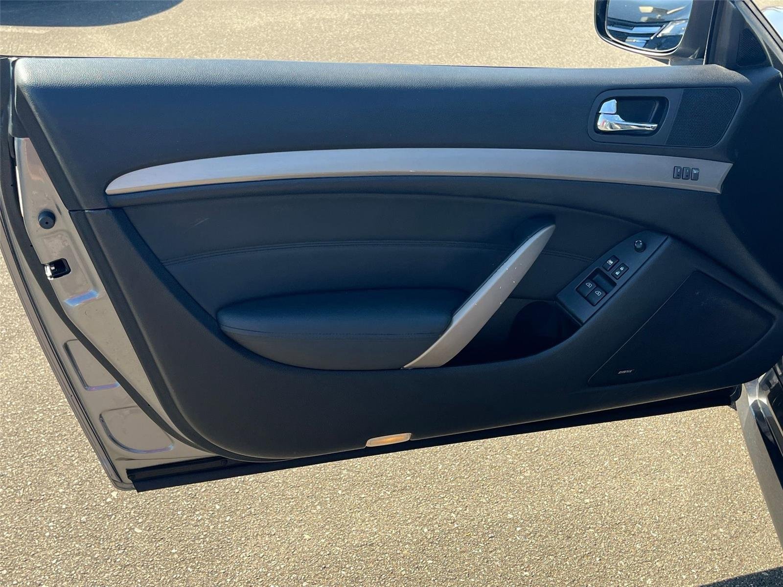 Used 2012 Graphite Shadow INFINITI Journey image 13