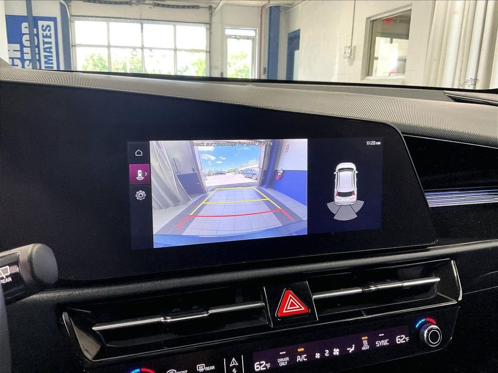 Used 2024 Blue Kia Wind image 19