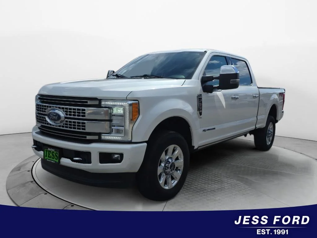 2018 Ford F-350 Platinum 4x4 Crew Cab 160 in SRW's photo