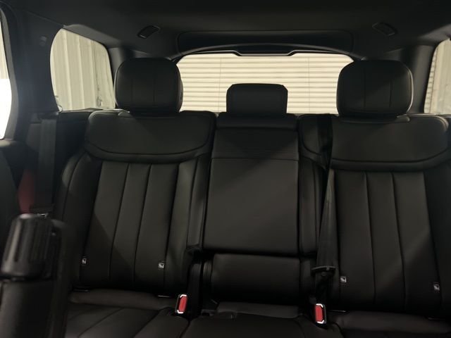 Certified Used 2025 Fuji White Land Rover SE image 11